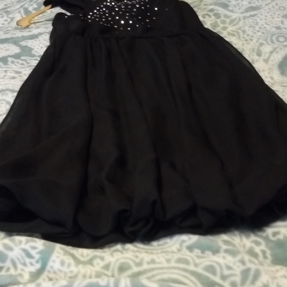 Girls fancy back sleevless dress - Picture 4 of 7